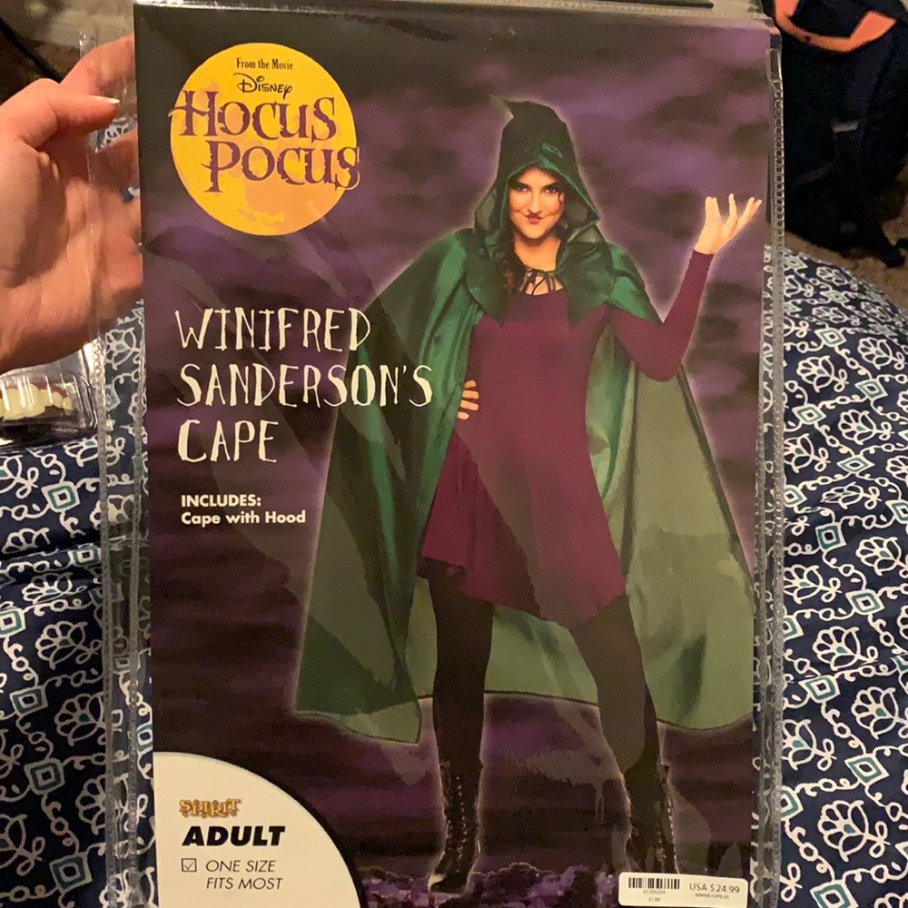 Hocus Pocus Winifred Sanderson’s cape, choker necklace, and teeth